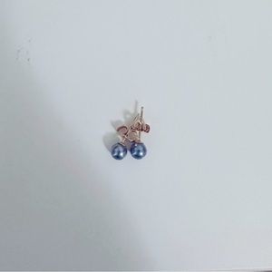 The pearl factory blue pearls with yellow gold